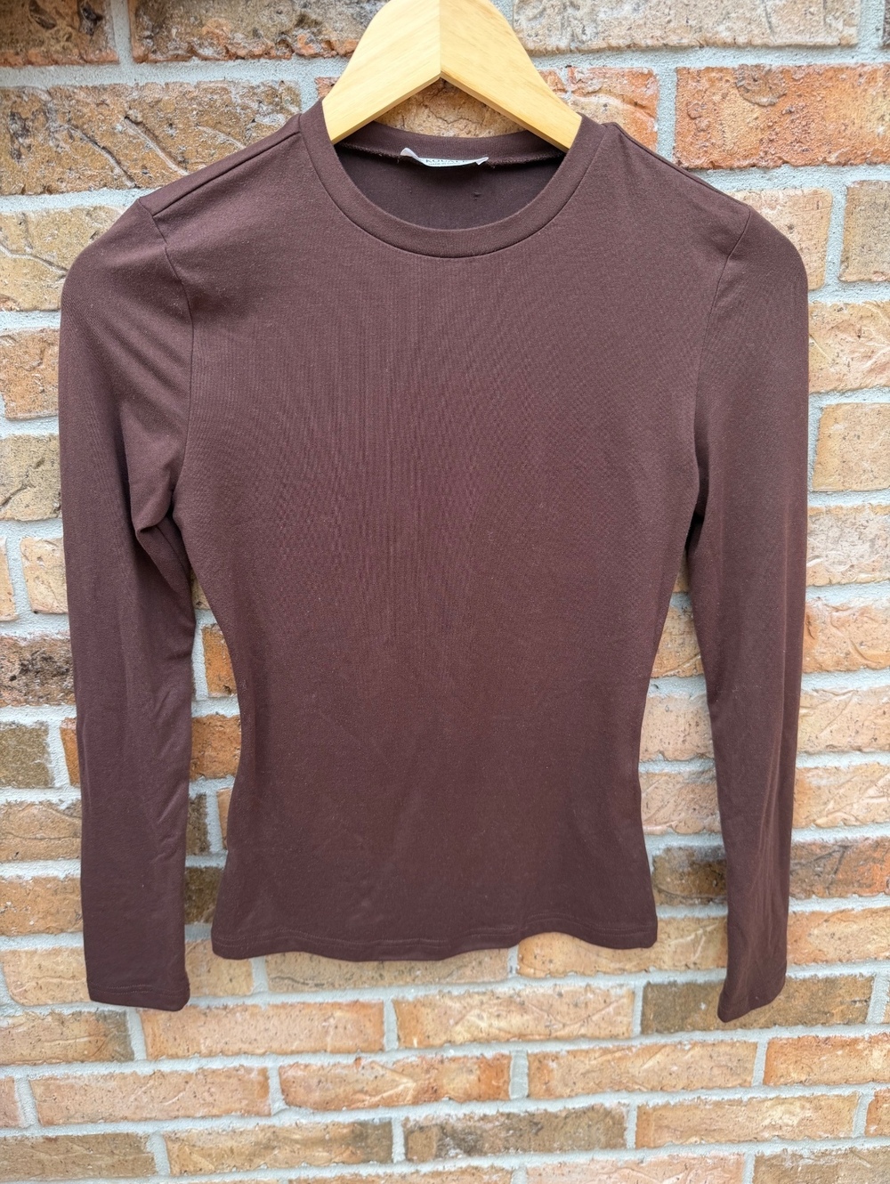 Ekouaer Brown Fitted Long Sleeve Stretch Top XS